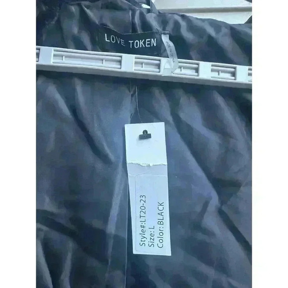 NWT Love Token - Women Faux Fur Zip Jacket With Pockets And Hoodie. - Picture 6 of 7